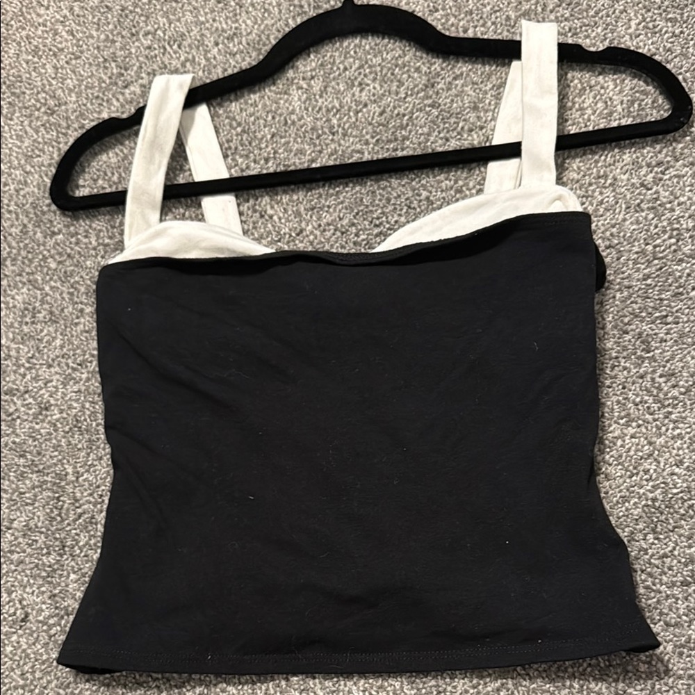 Reformation Harlan Knit Top size XS black and white